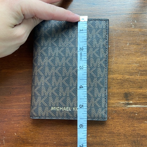 SOLD Michael Kors fold passport cardholder wallet - Picture 9 of 9